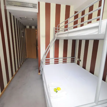 Gæstehus Revolutum 2*