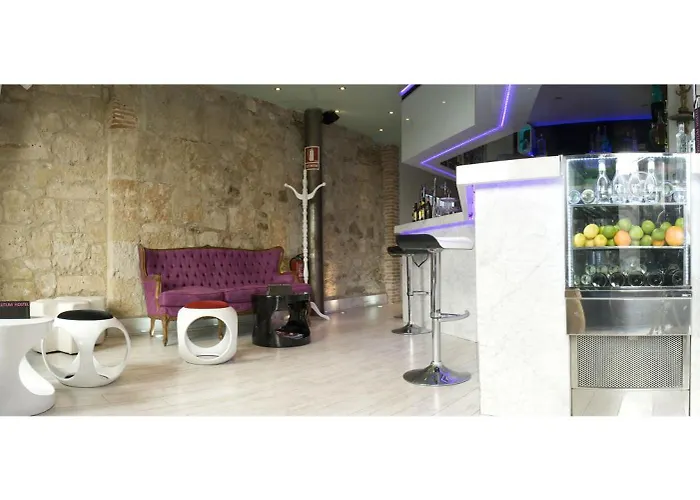 게스트하우스 Revolutum 2*