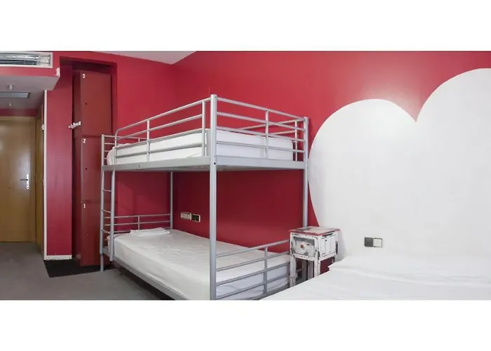 게스트하우스 Revolutum 2*